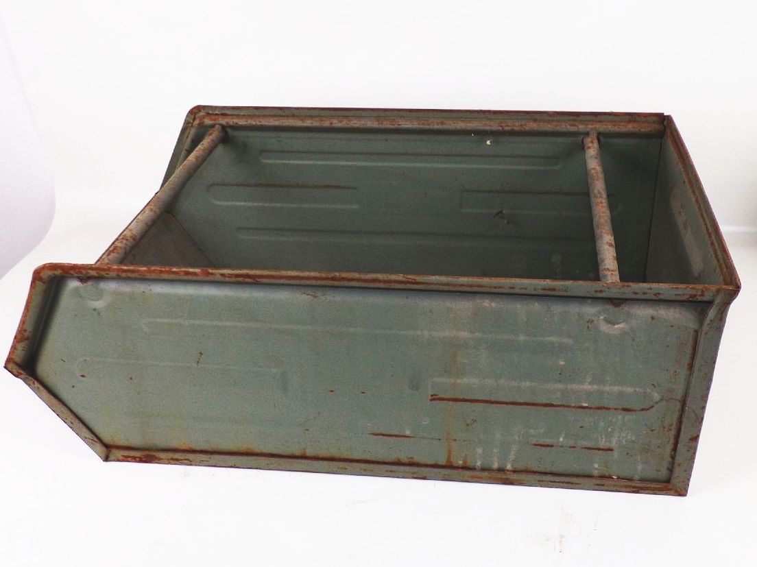 Alte Stapelbox Regal Metallkiste Aufbewahrung Industrie Sichtlagerkasten Werkzeugkiste 