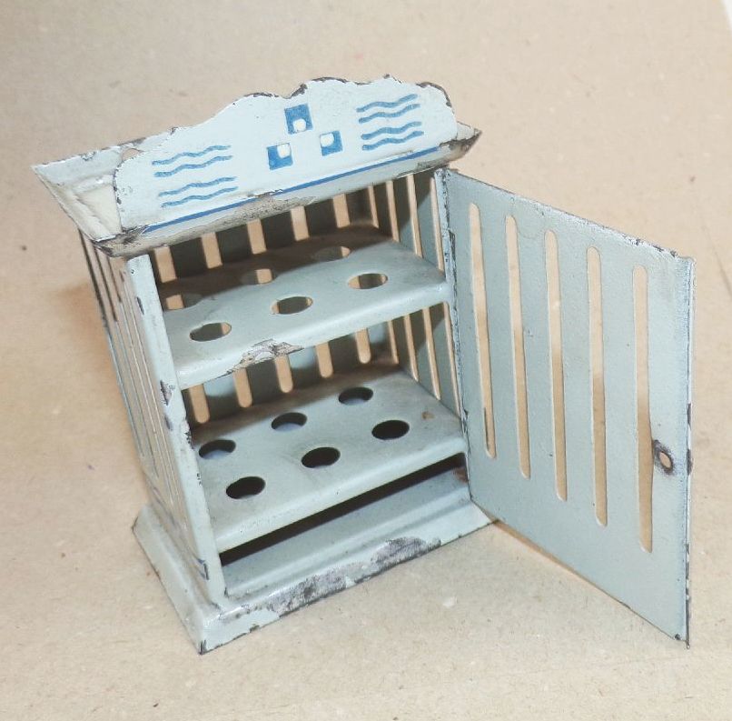 Alter Eierschrank für Puppenstube aus Blech Jugendstil Wandschrank 