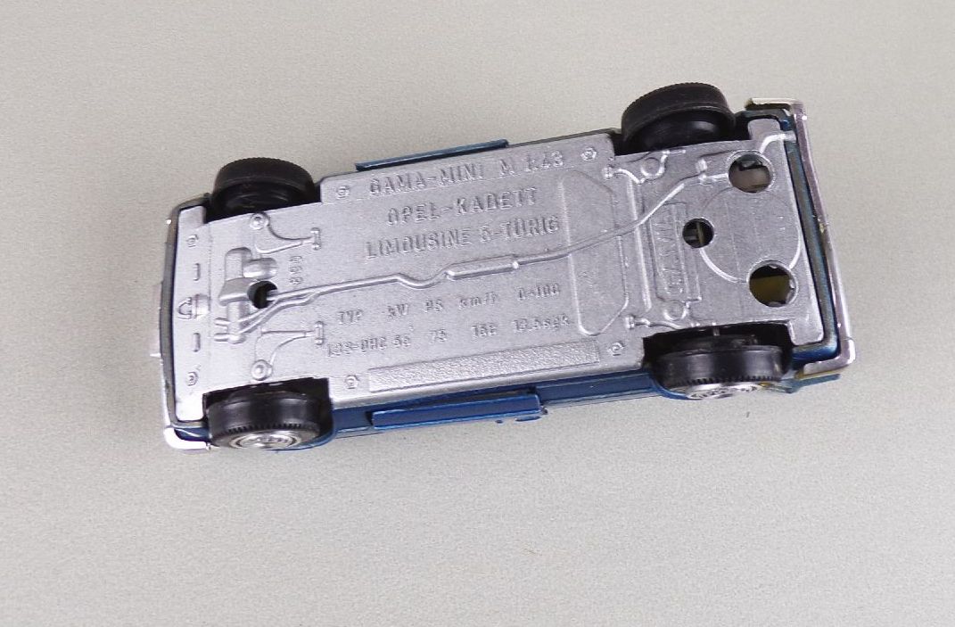 Gama Mini Opel Kadett Limousine 5 Türig Blau Gama Mini Opel Kadett Limousine 5 Türig Blau