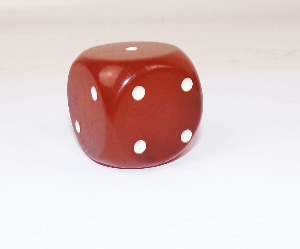 DDR Kunstharz Würfel Catalin