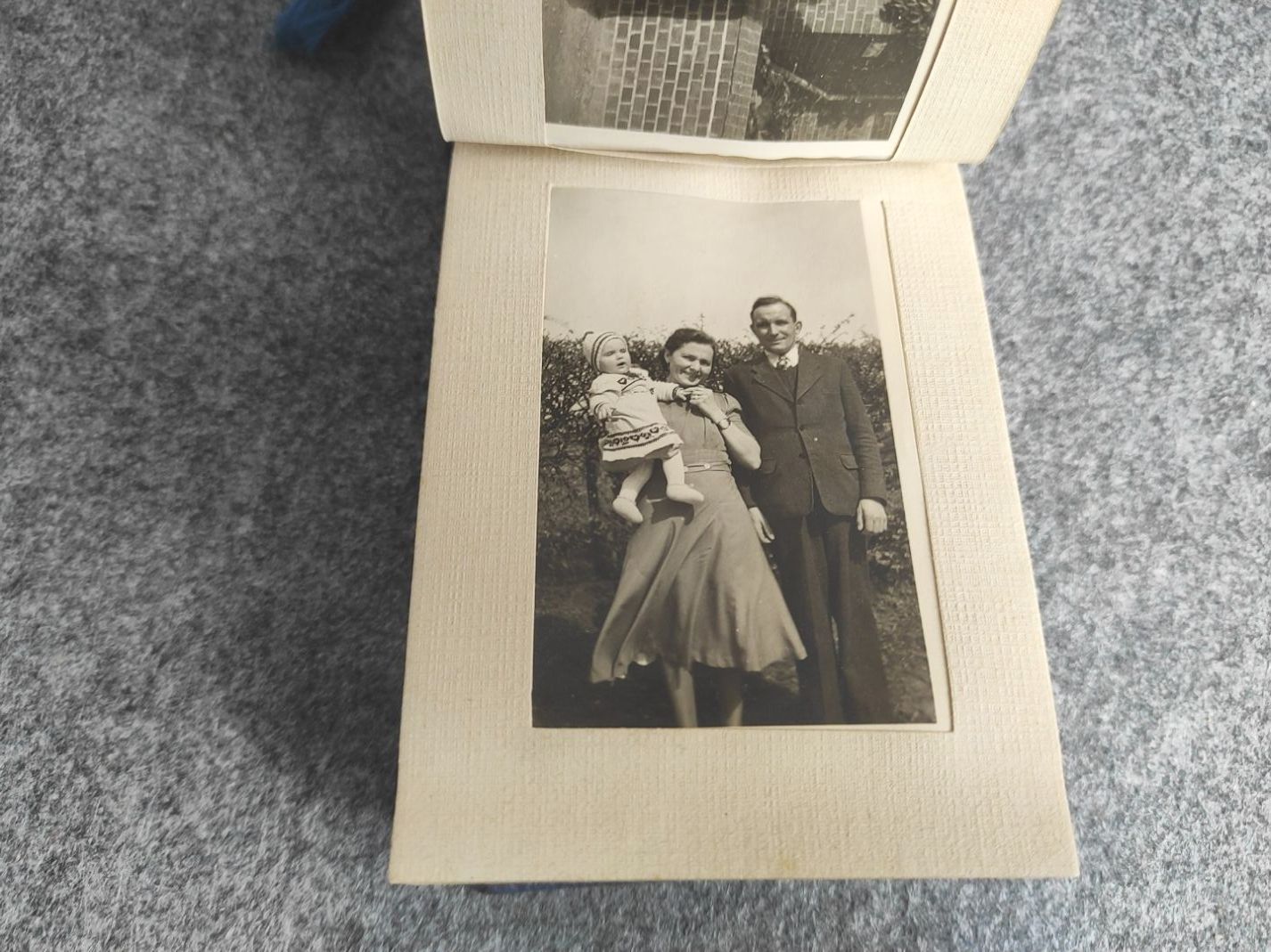 Alte Fotoalben 3 Stück schwarz weiß 103 Fotos Familie Reise Alte Fotoalben 3 Stück schwarz weiß 103 Fotos Familie Reise