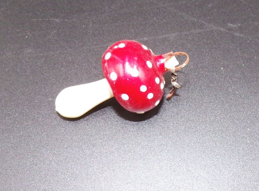 Alte Fliegenpilze Christbaumschmuck Glas Baumschmuck Antik 6 Stück Alte Fliegenpilze Christbaumschmuck Glas Baumschmuck Antik 6 Stück