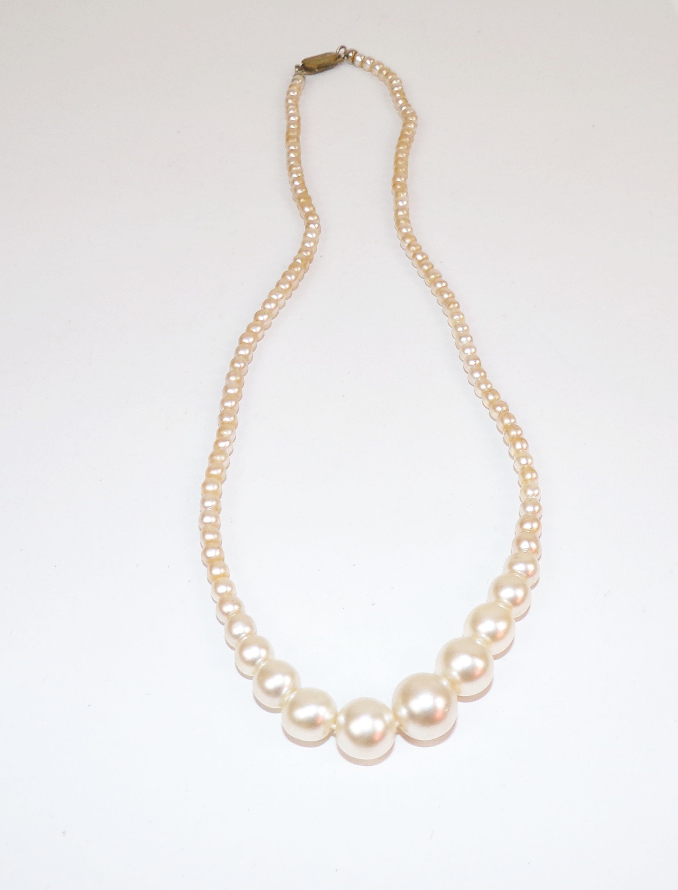 Alte Perlenkette 43 cm Modeschmuck