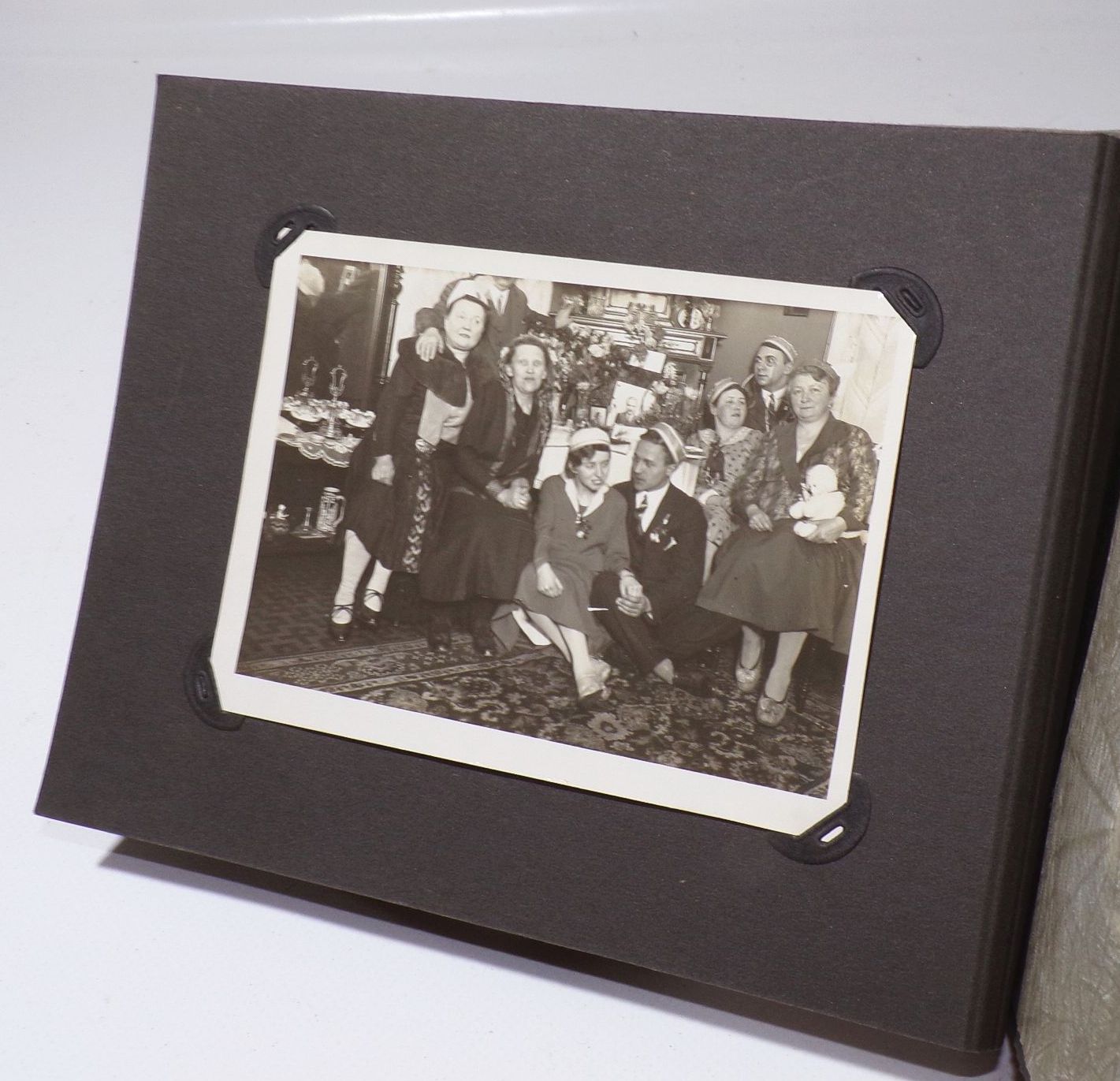 Altes Fotoalbum mit Fotos 1920er 1930er 