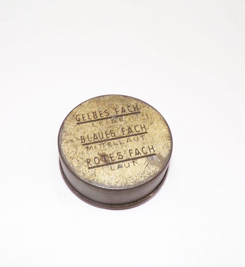 Alte Nadeldose Fürsten Dreilaut Sortiment Drehbar Blechdose um 1920 Alte Nadeldose Fürsten Dreilaut Sortiment Drehbar Blechdose um 1920