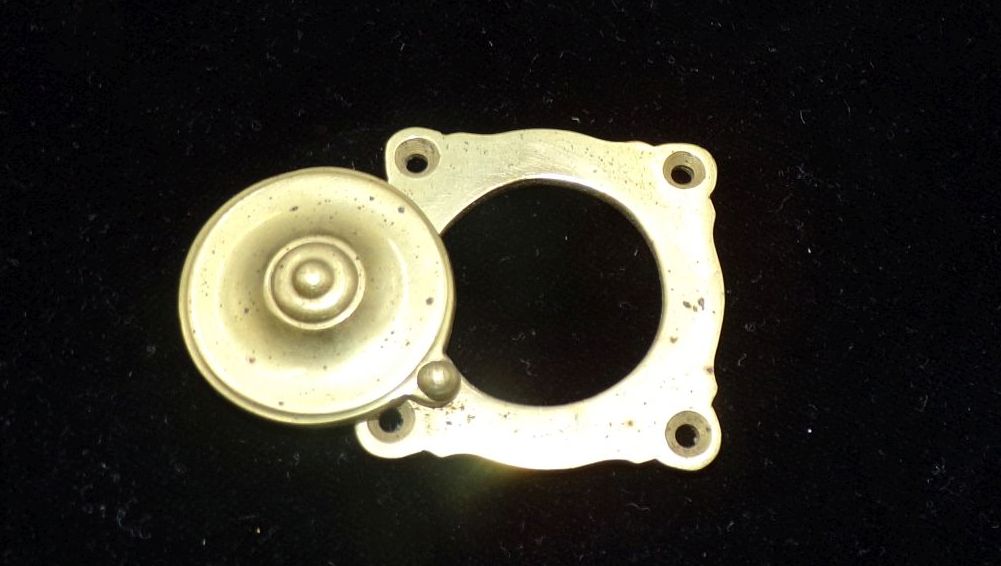 Alter Beschlag für Türspion aus Messing Antik 2teilig Alter Beschlag für Türspion aus Messing Antik 2teilig