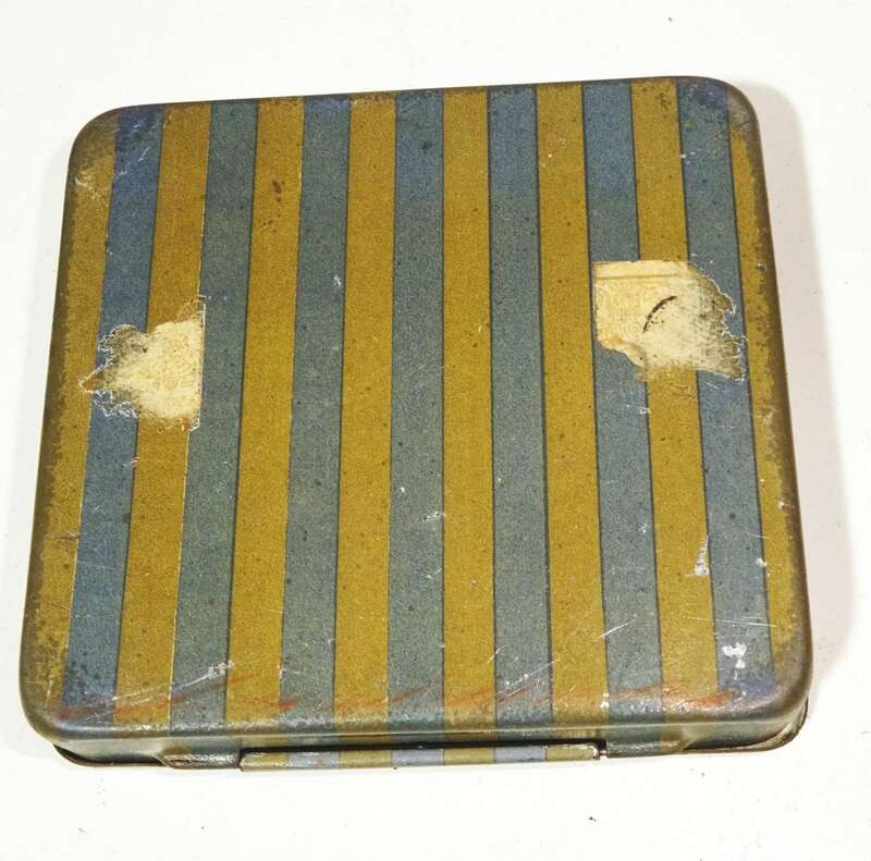 Manoli Montebello Berlin Zigarettendose 1920er Blechdose 