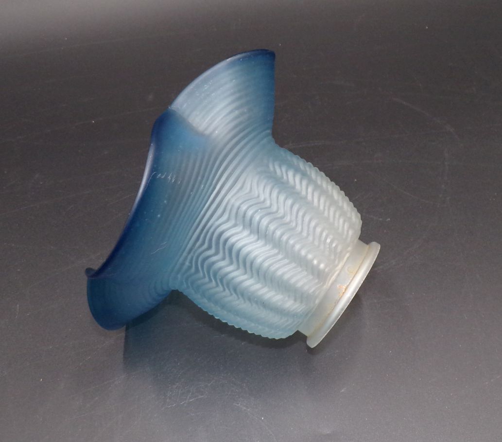 Alter Lampenschirm klein blau antik 