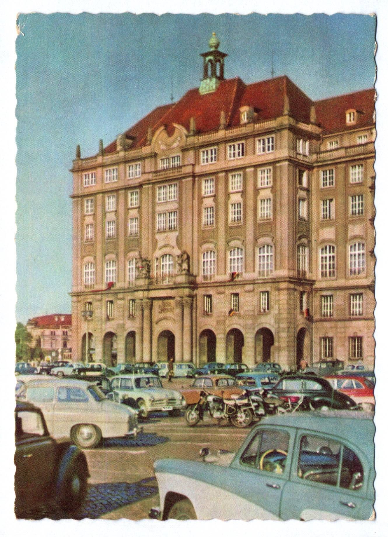 Foto Ak Dresden 1961 Altmarkt alte Autos Foto Ak Dresden 1961 Altmarkt alte Autos