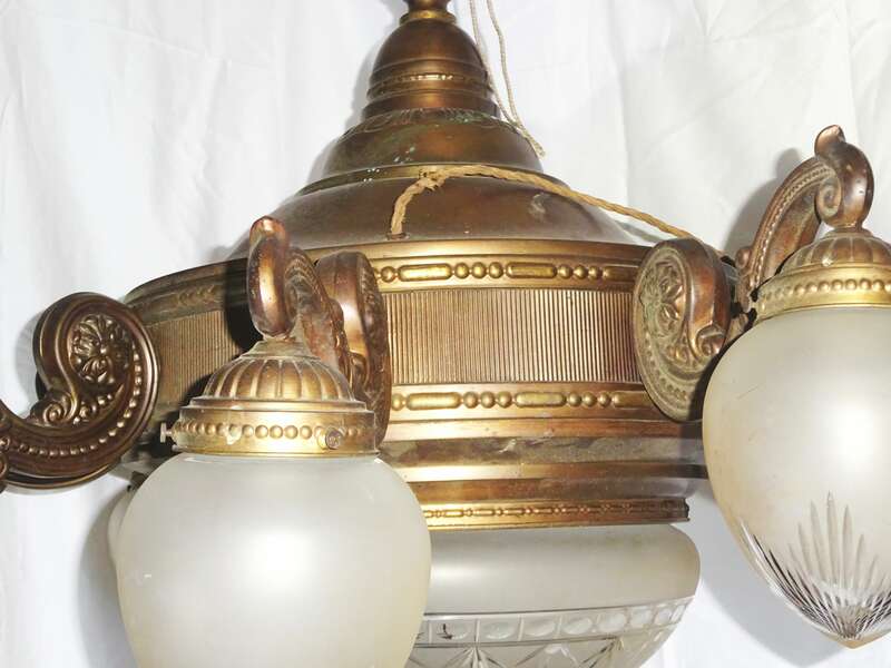 Alte XXL Deckenlampe Kronleuchter Lüster Messing 8armig um 1900 Glas Villenlampe 