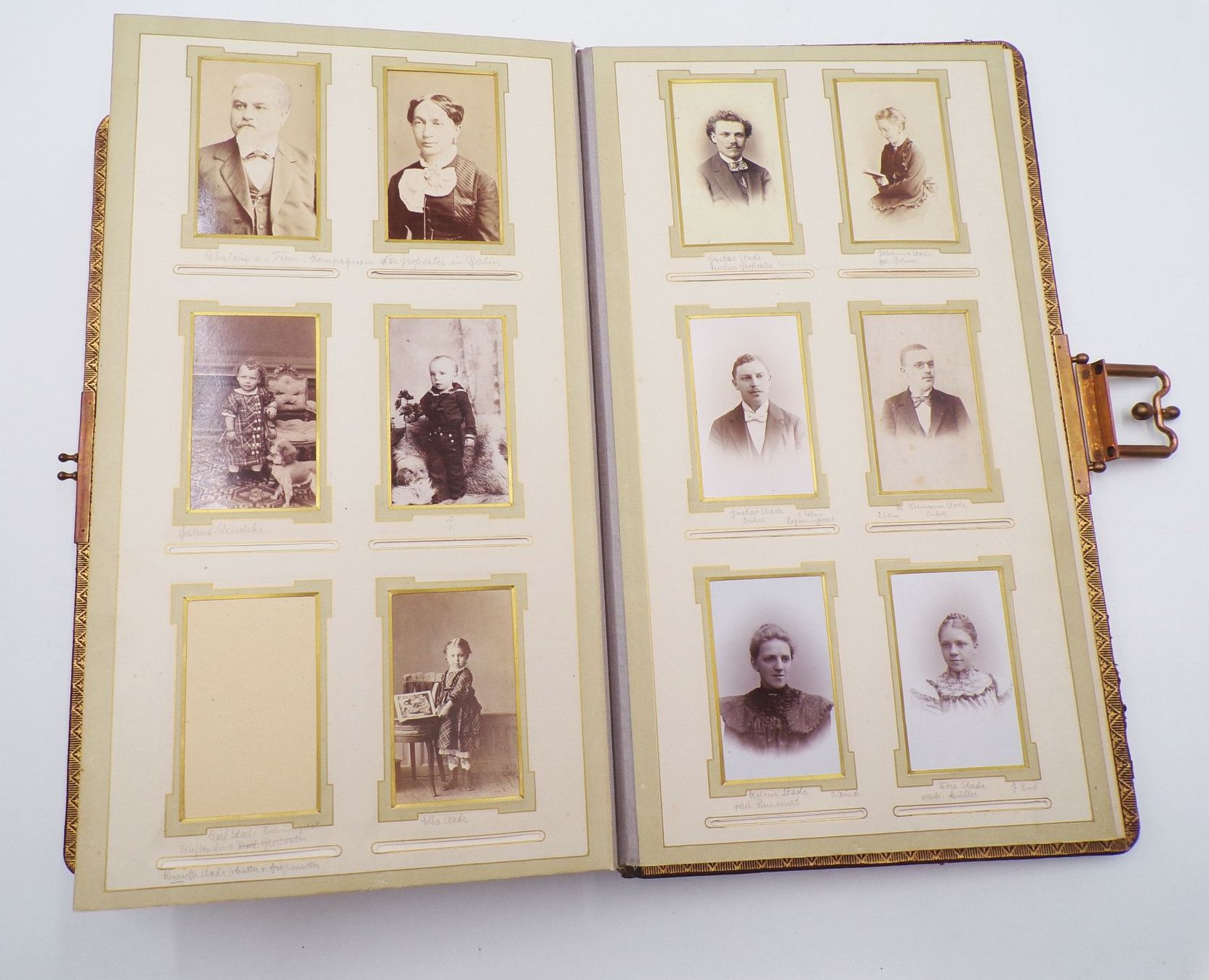 Altes Familien Fotoalbum Stade 1895 Prachteinband