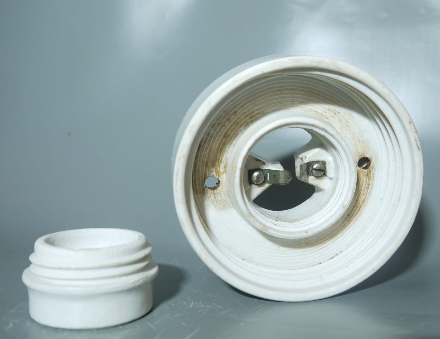 Alte Kellerlampe Keramik Glas Kugellampe vintage Leuchte