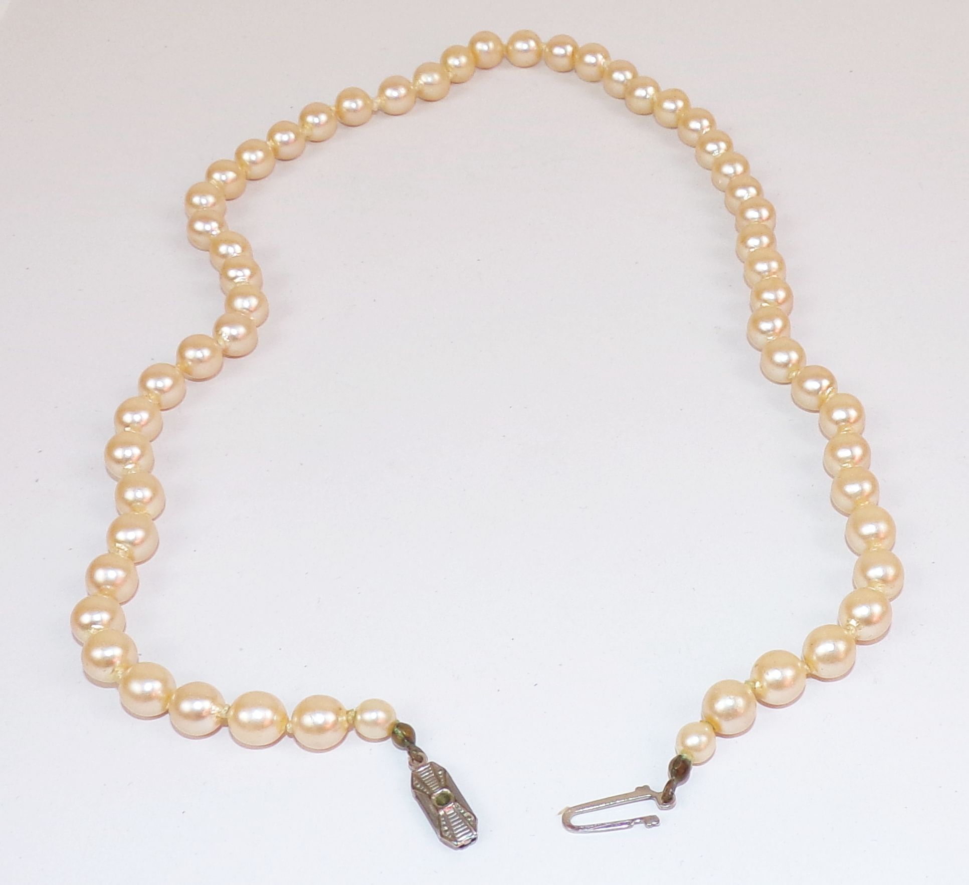 Alte Perlenkette 44 cm Modeschmuck vintage