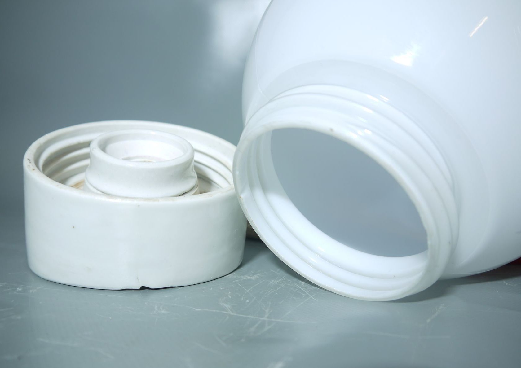 Alte Kellerlampe Keramik Glas Kugellampe vintage Leuchte