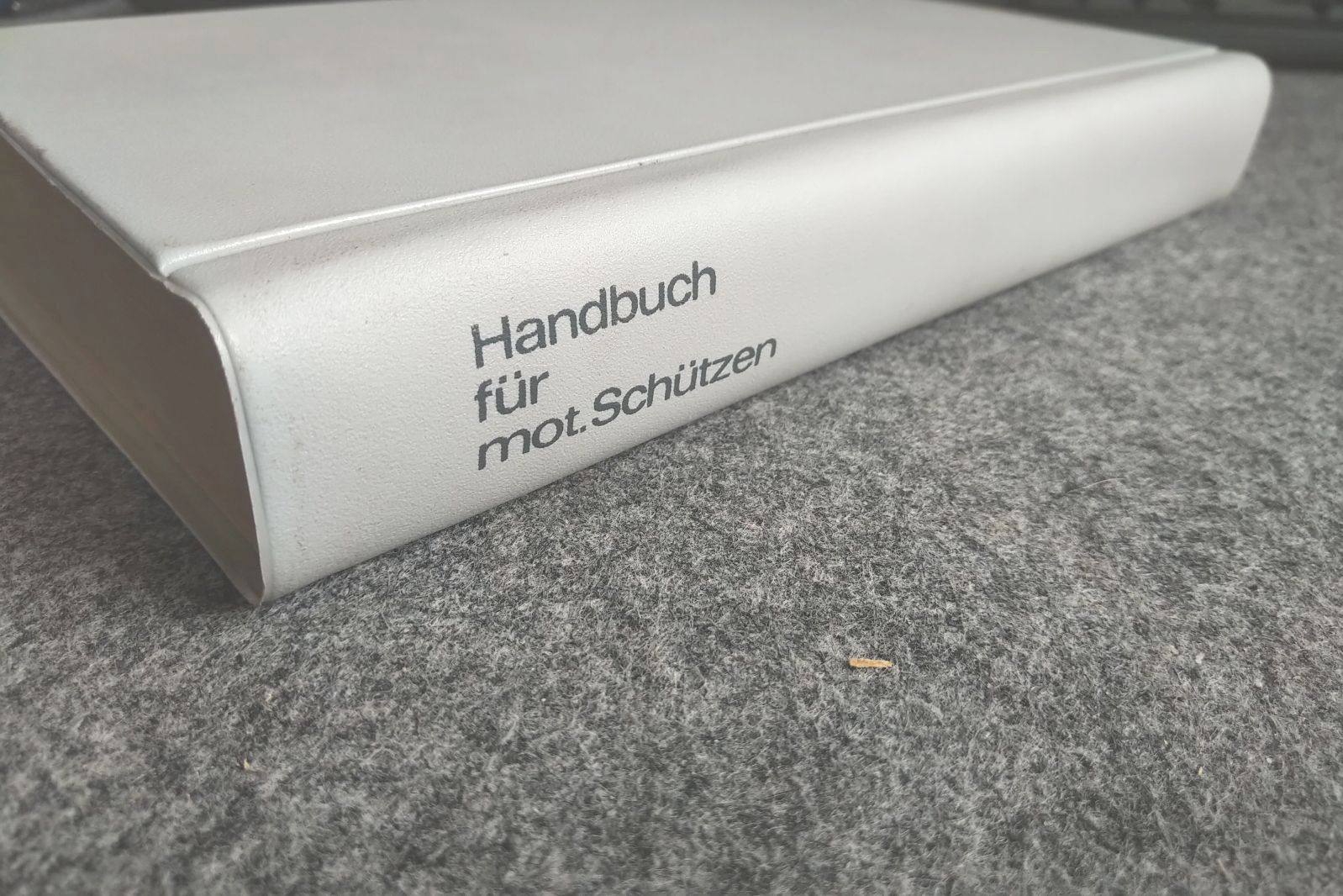 Handbuch für motorisierte Schützen Militärverlag Berlin 1974 Handbuch für motorisierte Schützen Militärverlag Berlin 1974