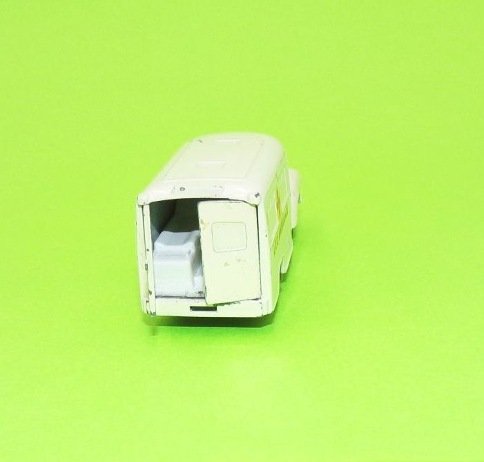 Old Matchbox Auto No 14 Lomas Ambulance mit OVP Modellauto