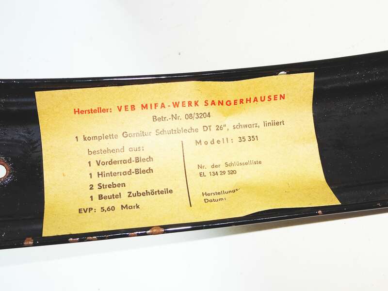 Mifa Schutzbleche Garnitur DT 26 schwarz liniert Modell 35351 DDR unbenutzt