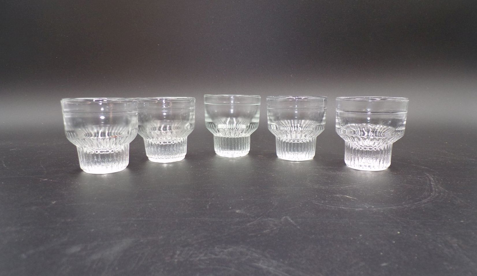 Schnapsglas Stamper 5 Stück Set Pressglas Mitropa HO Gaststätte 4 cl DDR