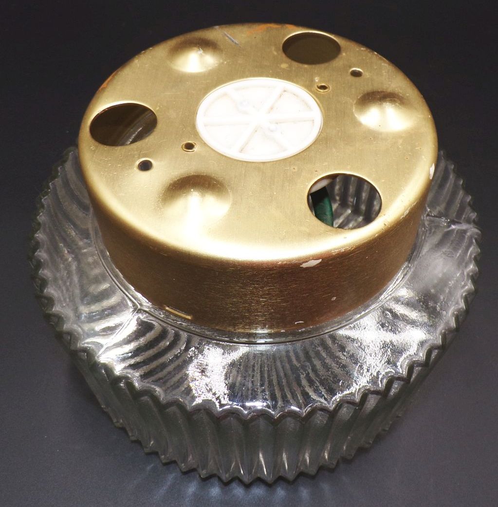 Alte Flurlampe Deckenleuchte DDR E27 Pressglas Alte Flurlampe Deckenleuchte DDR E27 Pressglas