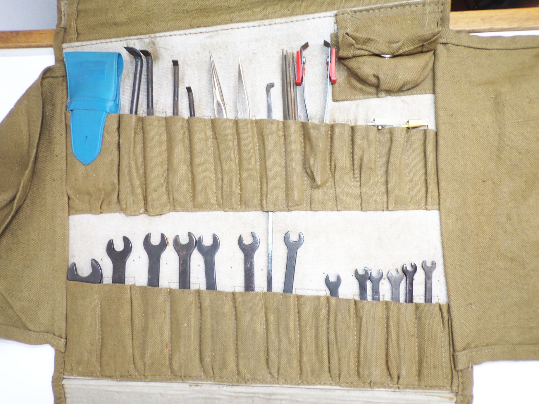 Alte Werkzeugtasche Elektriker Elektroniker DDR Werkzeug Set Alte Werkzeugtasche Elektriker Elektroniker DDR Werkzeug Set