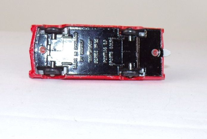 Lesney Pontiac Sport Coupe Rot Matchbox No 22 Lesney Pontiac Sport Coupe Rot Matchbox No 22