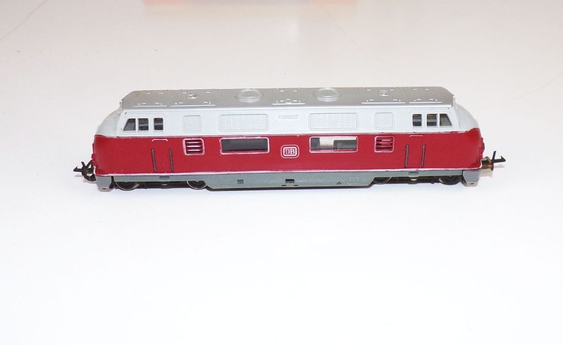 Zeuke TT Bahnen Diesellok V200 mit OVP