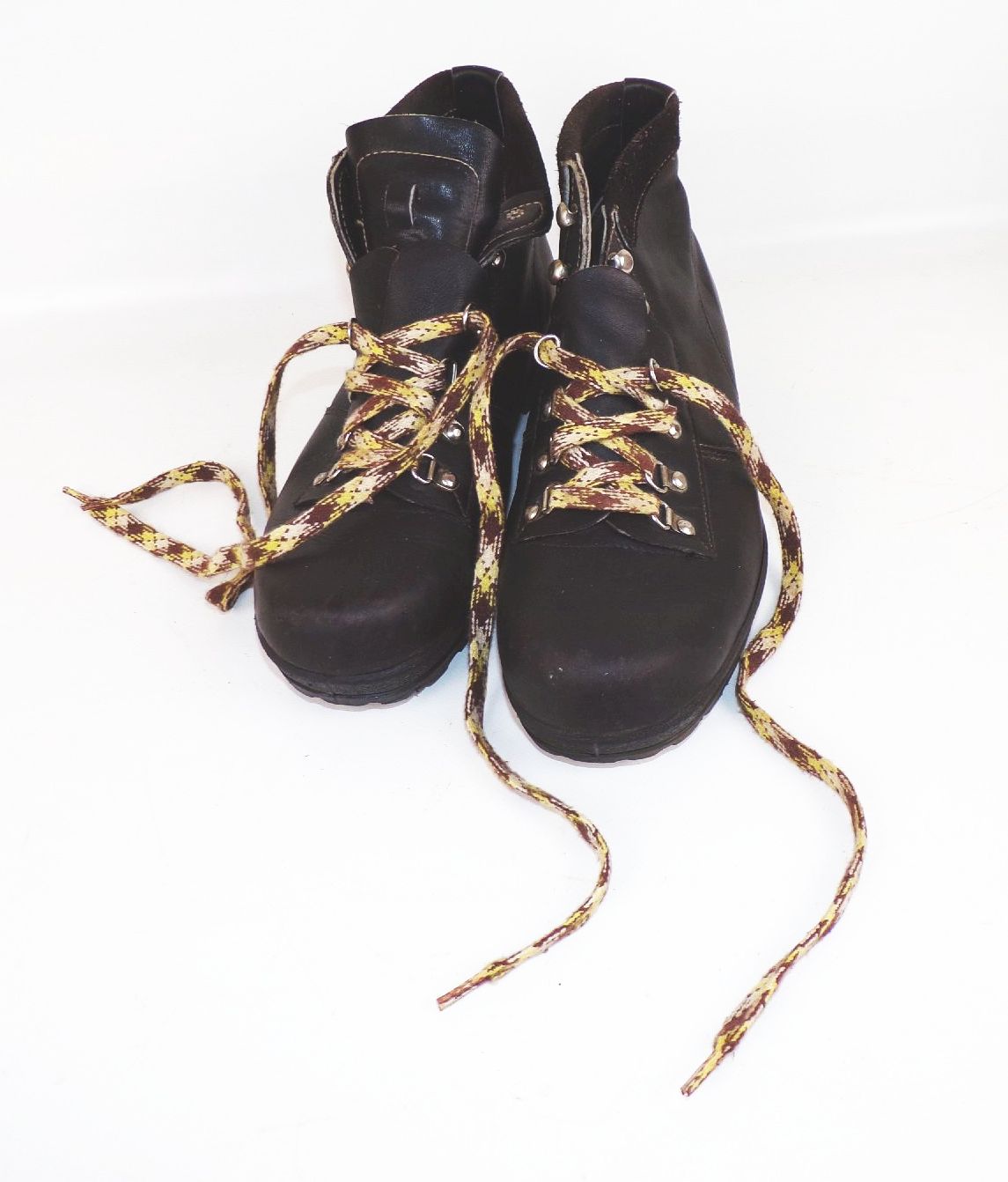 DDR Tourist Schuhe Bergsteiger Schuhe Wanderschuhe Größe 40 schwarz Lederschuhe 