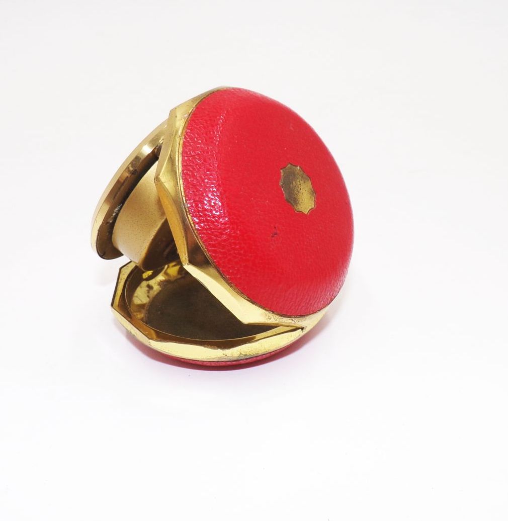 Schatz Touring Reisewecker Camping Jahresuhren Fabrik Triberg OVP Schatz Touring Reisewecker Camping Jahresuhren Fabrik Triberg OVP