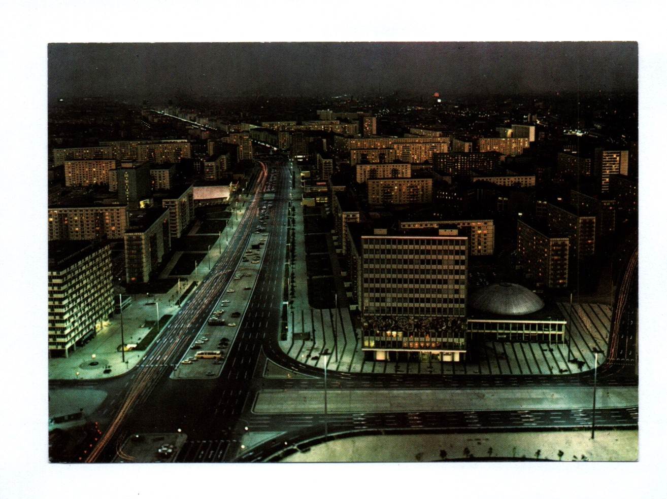 Ak Blick vom Interhotel Stadt Berlin bei Nacht 1981 Karl Marx Allee Ak Blick vom Interhotel Stadt Berlin bei Nacht 1981 Karl Marx Allee