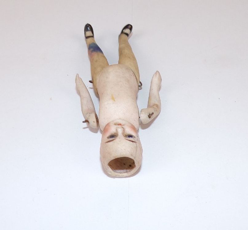 Uralte Porzellanpuppe Puppenstube klein Glasaugen Puppenstubepuppe 