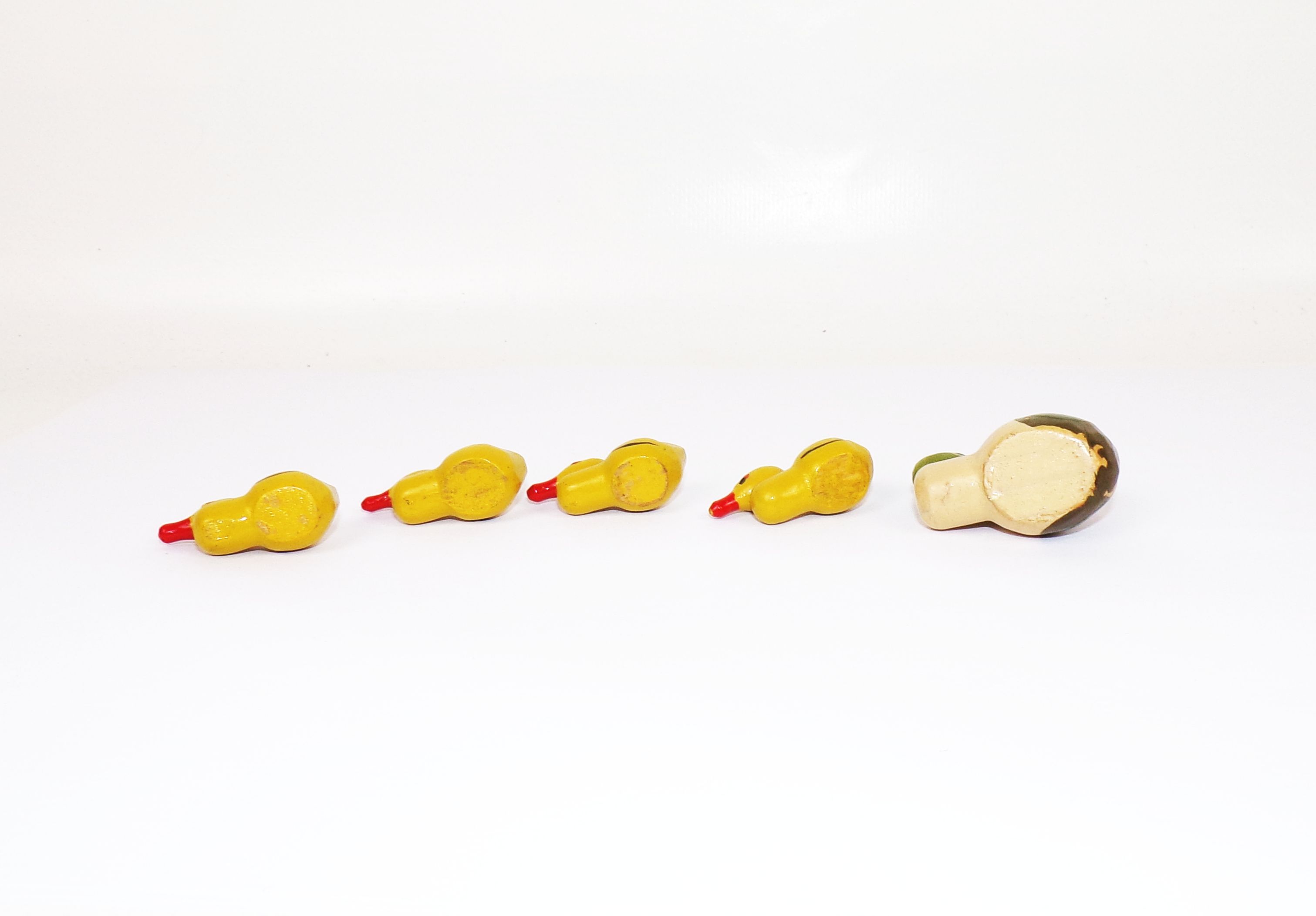 Alte Erzgebirge Ente mit 4 Küken Miniatur