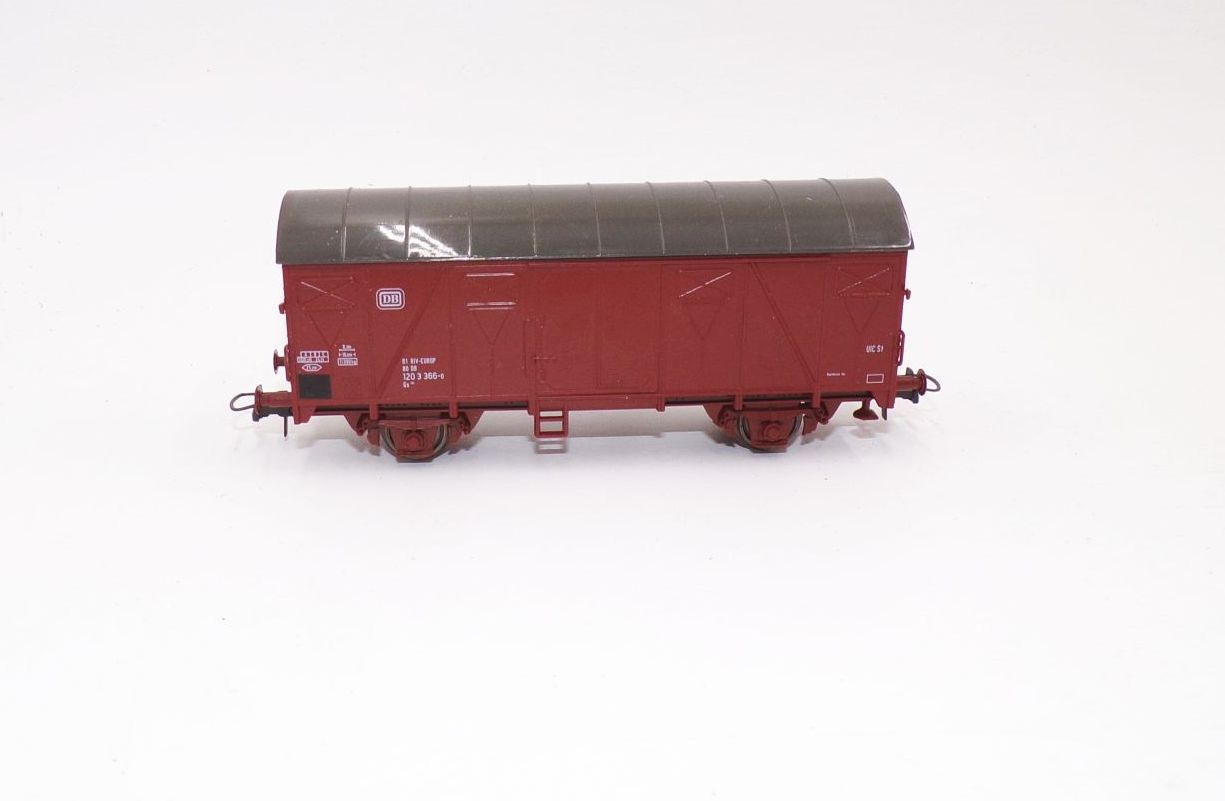 Roco Güterwagen gedeckt braun H0