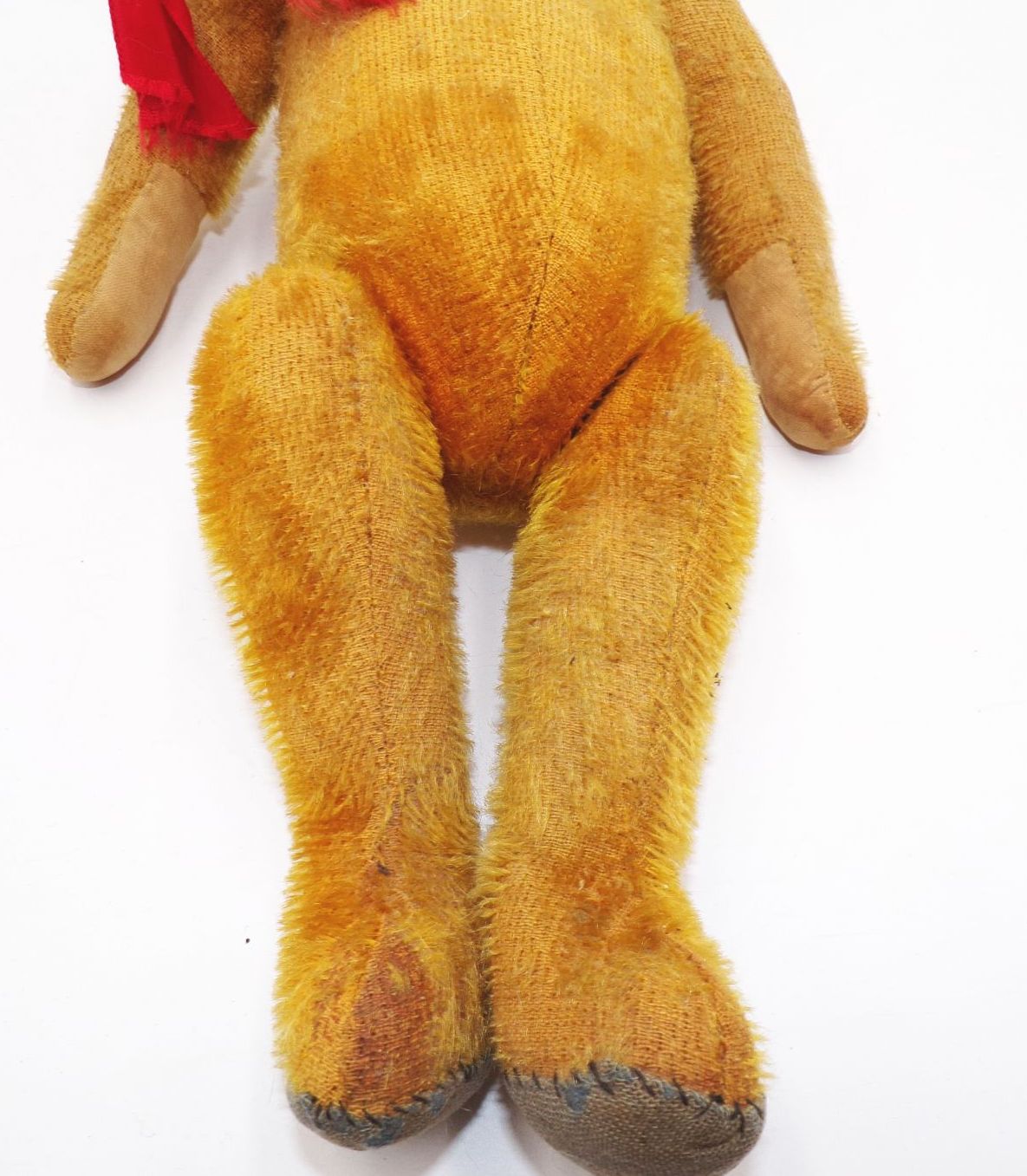 Alter Teddybär mit Glasaugen Alter Teddybär mit Glasaugen