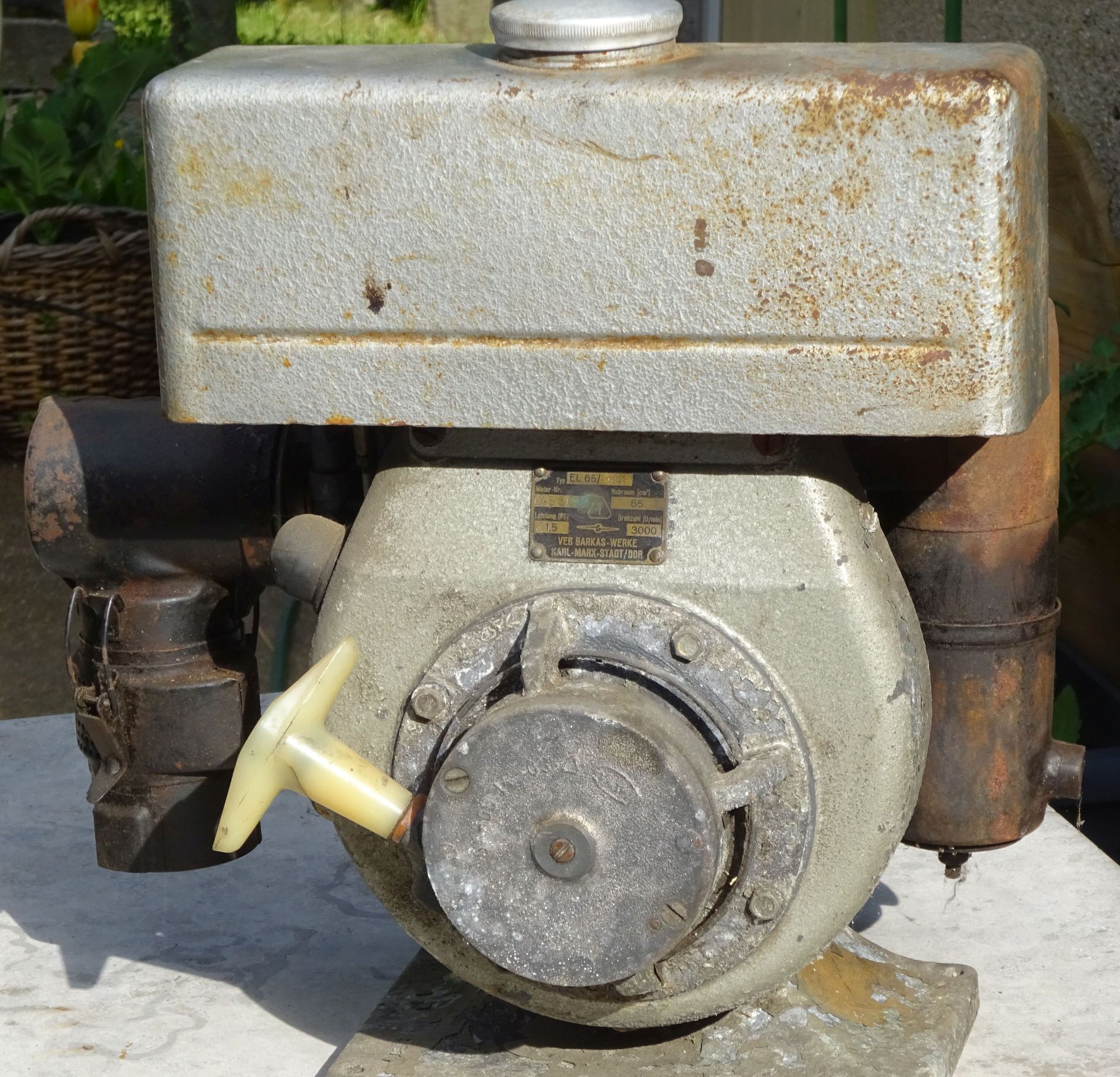 Barkas EL65 Stationärmotor Fliehkraftkupplung DDR Motor Barkas EL65 Stationärmotor Fliehkraftkupplung DDR Motor