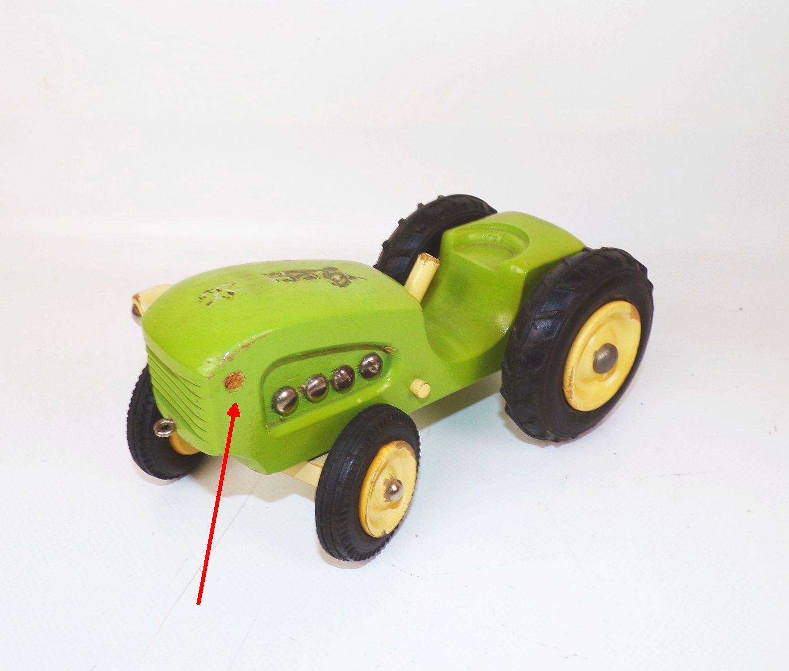 Gecevo Traktor mit Förderband DDR Holzspielzeug