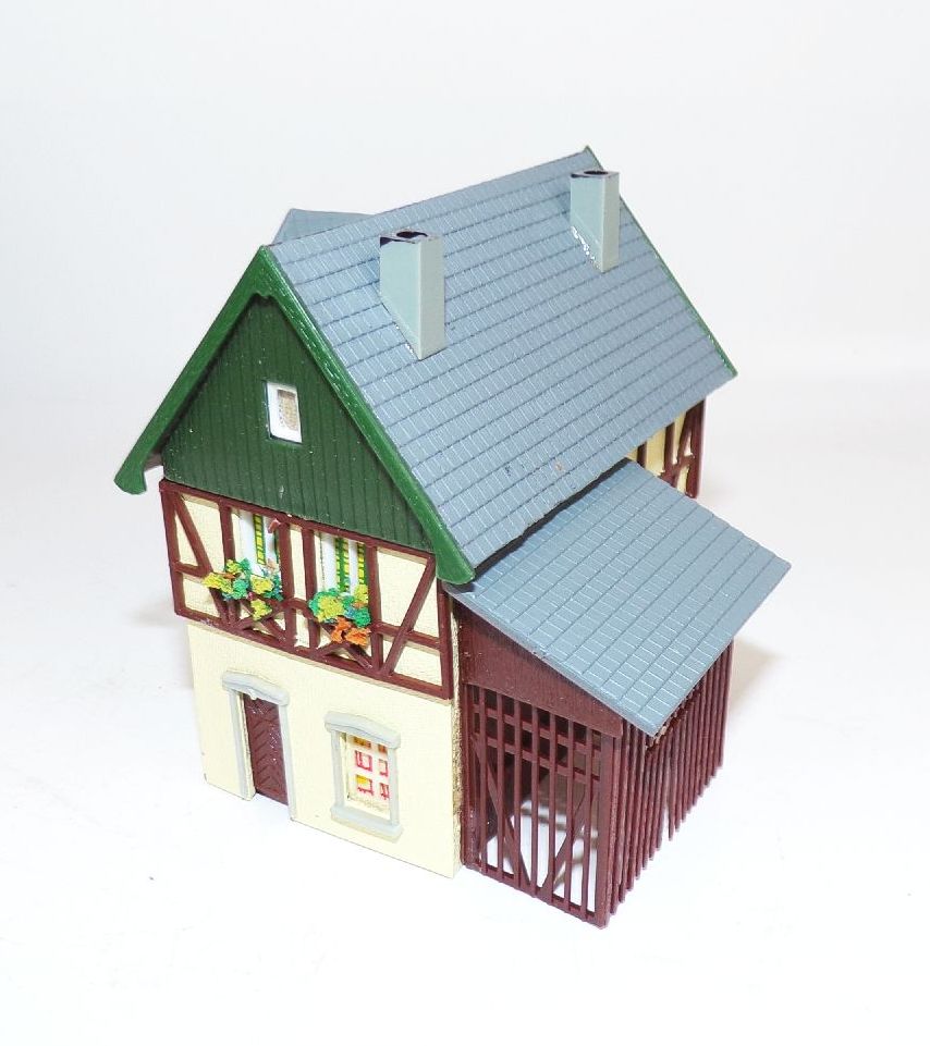 Altes Vero Modell Fachwerkhaus H0 TT mit Originalkarton DDR Gebäude