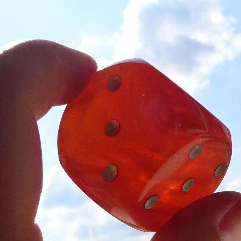 DDR Kunstharz Würfel Catalin