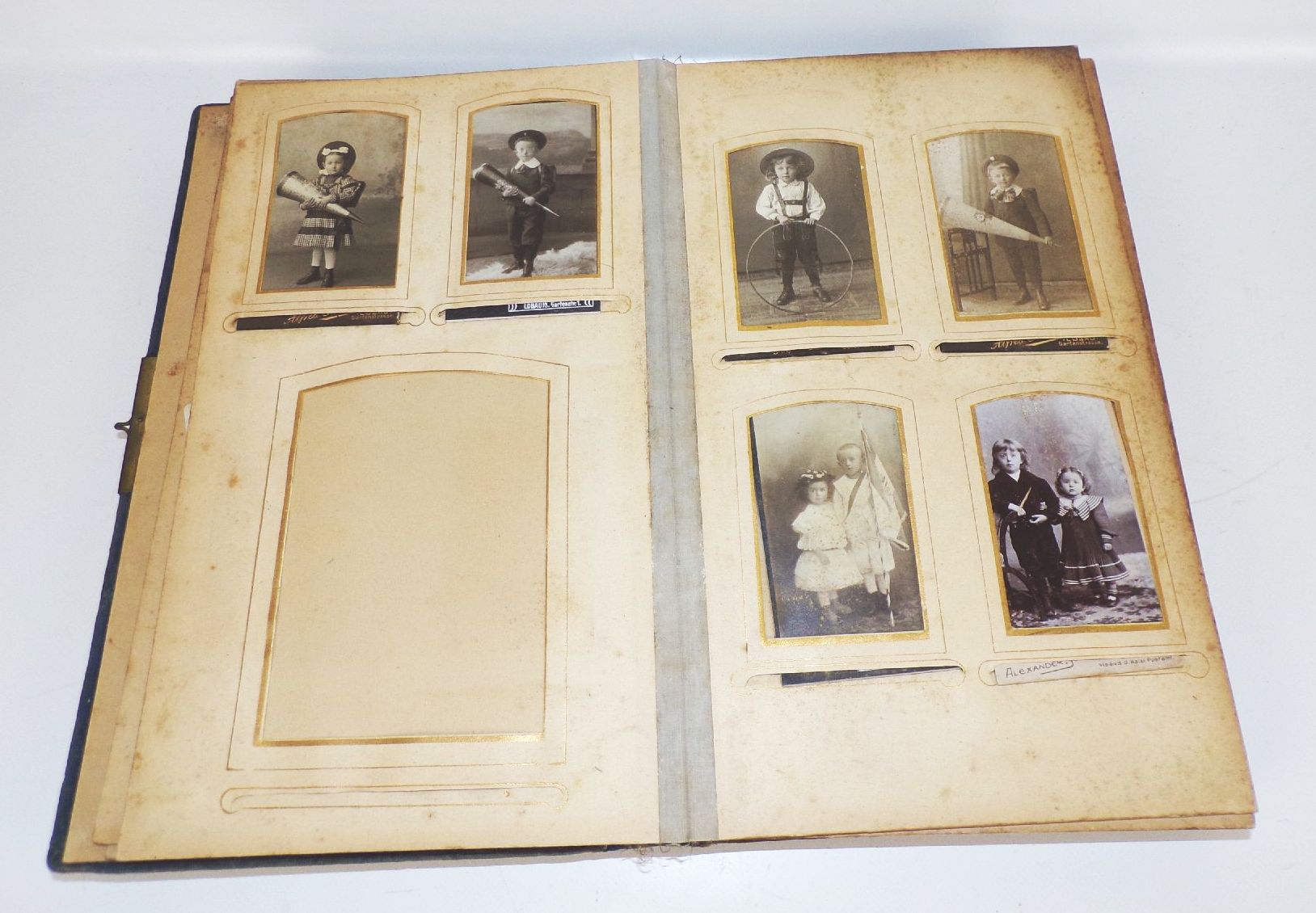 Altes Fotoalbum CDV Fotos um 1900 Altes Fotoalbum CDV Fotos um 1900