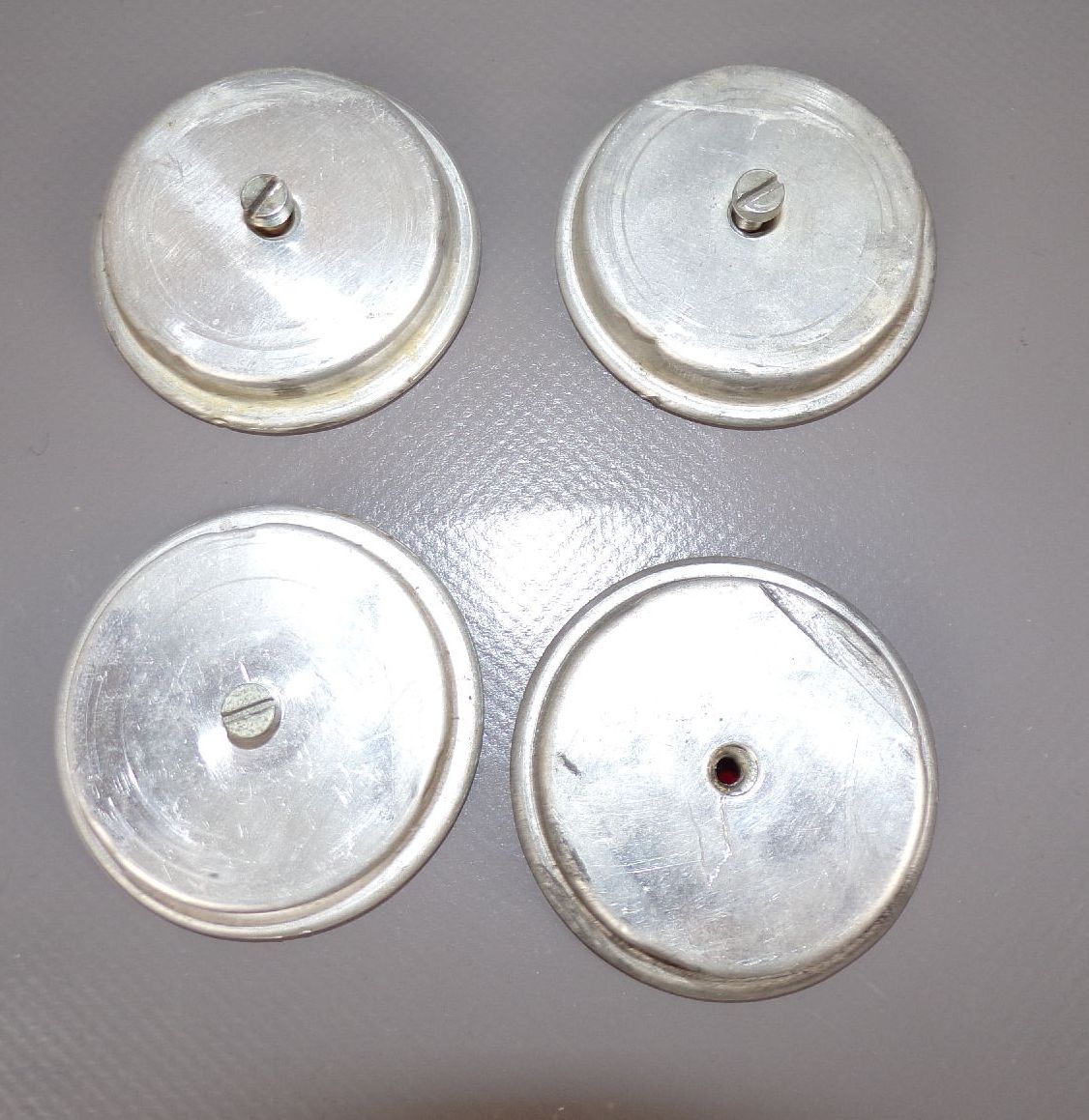 4 alte Reflektoren Bollerwagen Fahrrad Rückblicht Rot Alu Kunststoff DDR 