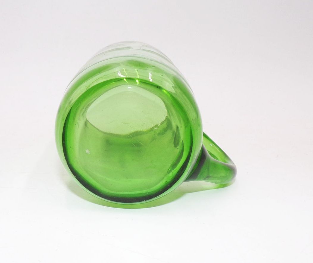 Altes Glas Schneemalerei um 1900 grün weiß Antik Altes Glas Schneemalerei um 1900 grün weiß Antik