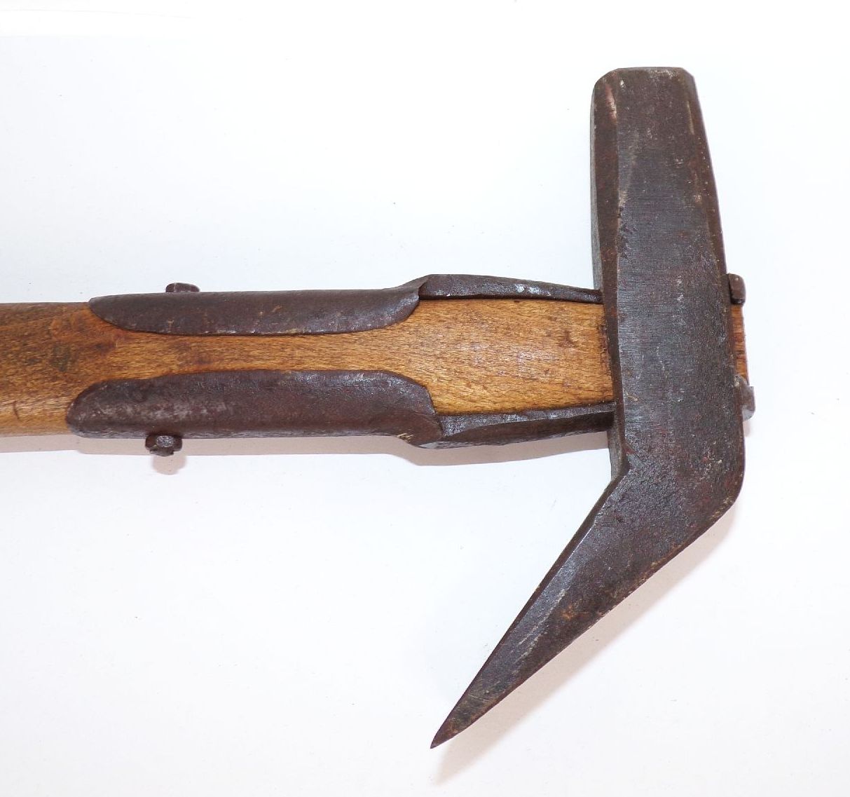 Alter Zimmermann Hammer Eisen Holz Schaft 