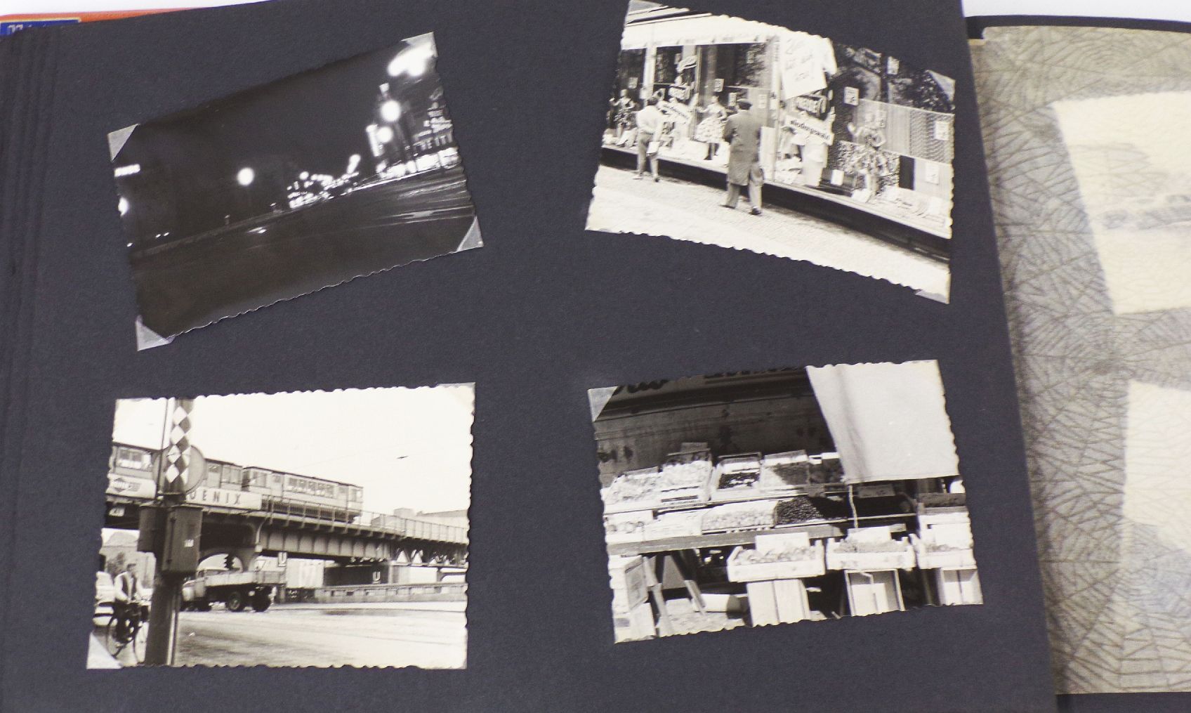Altes Fotoalbum mit Fotos Urlaub in West Berlin 1950 er Jahre Oldtimer Schaufenster