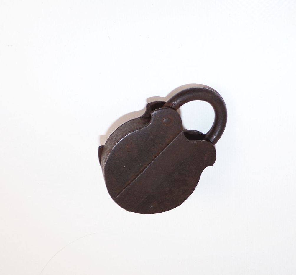 Altes Vorhängeschloss mit Schlüssel Loft Vintage 