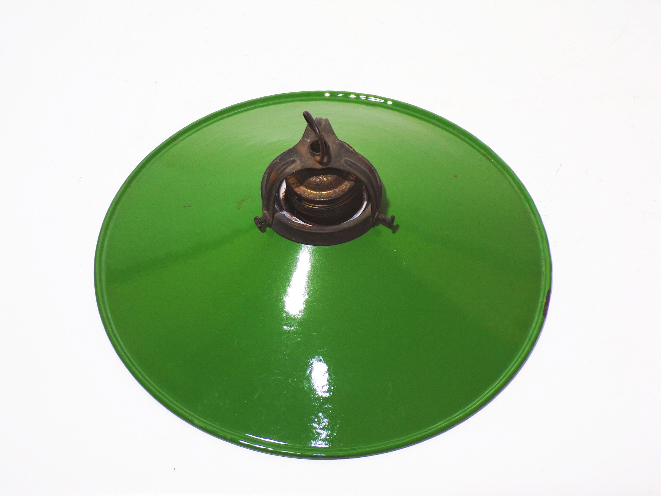 Alte Emaille Deckenlampe Grün Weiss Fabrikleuchte Pendellampe E27 vintage