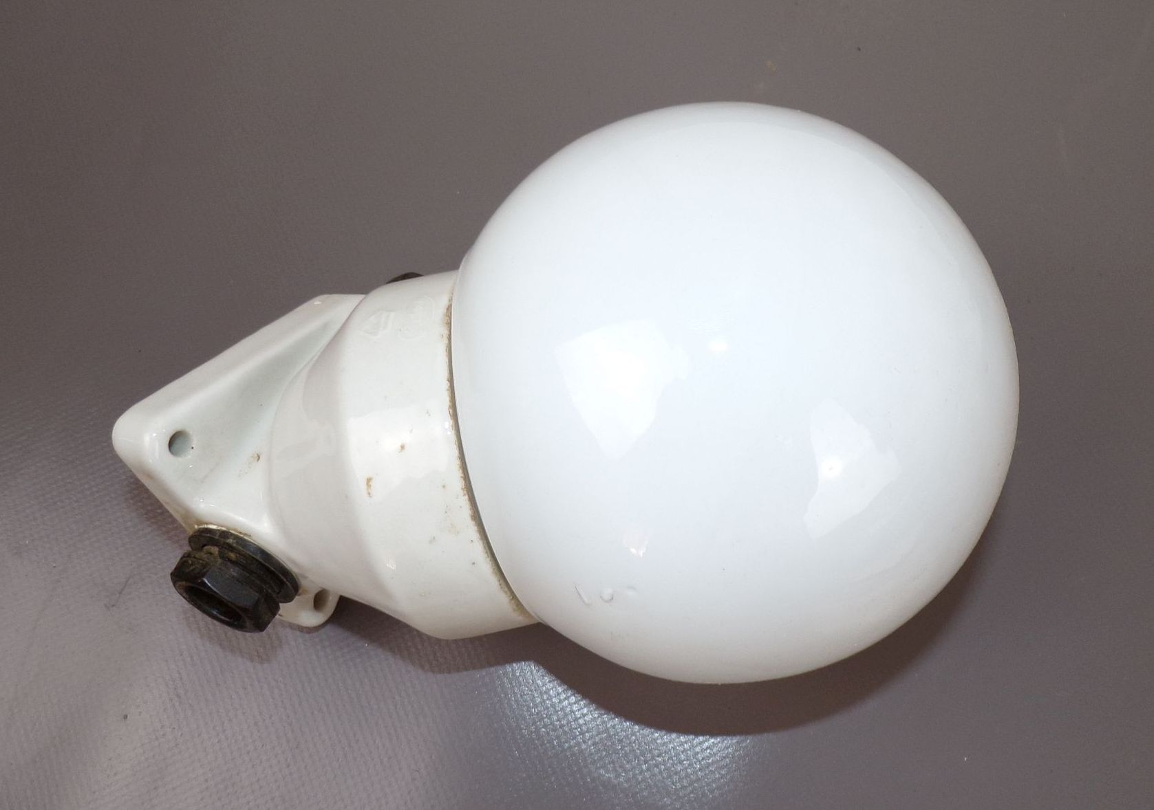 Alte Kugelleuchte Rund Weiss E27 Porzellan Glas Bauhaus Lampe
