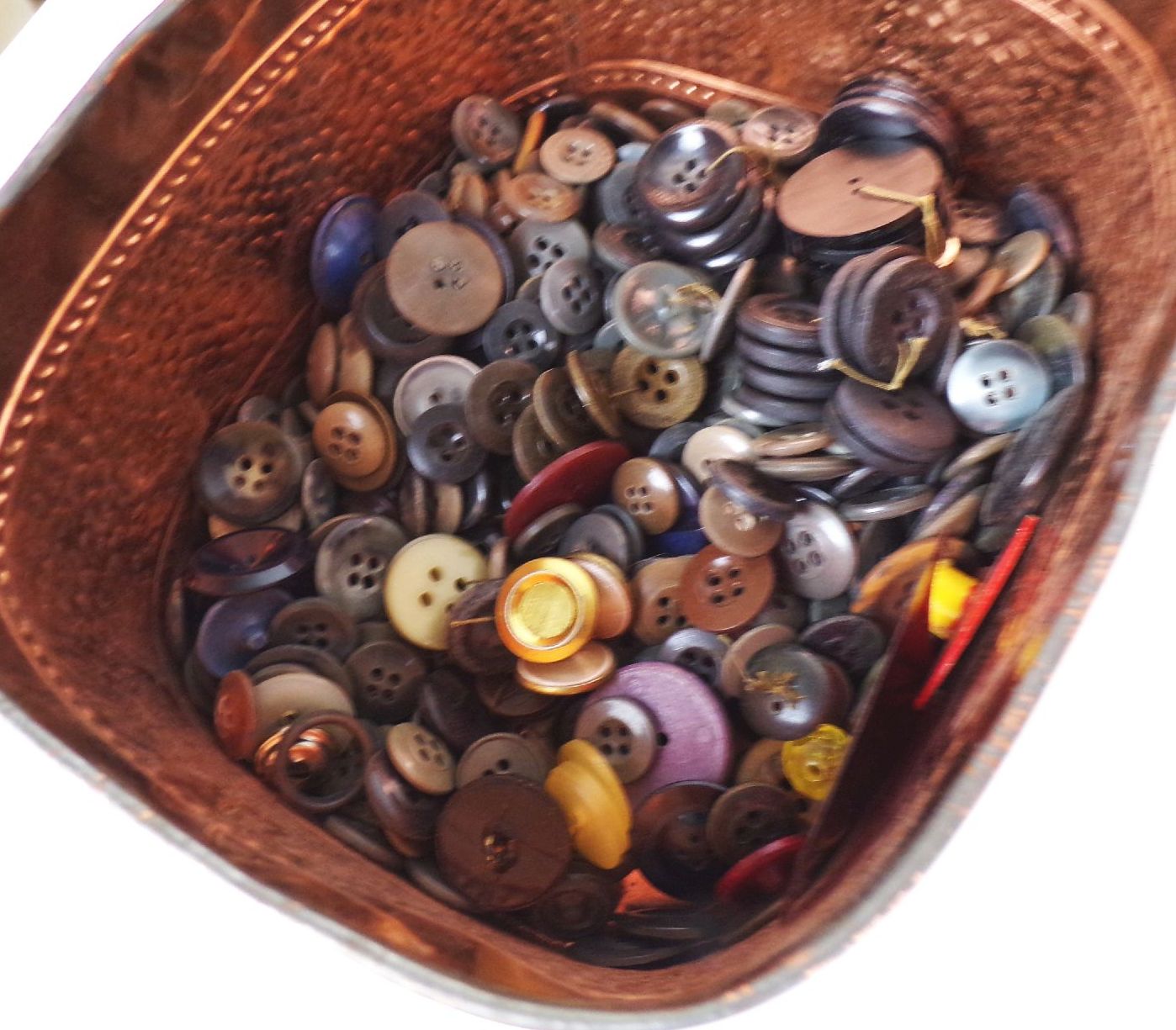 Blechdose mit Knöpfen Konvolut vintage buttons Blechdose mit Knöpfen Konvolut vintage buttons