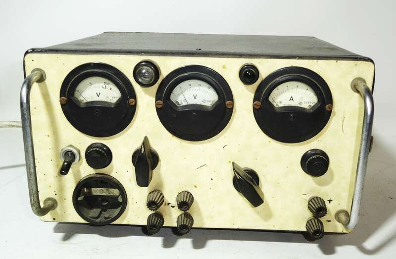 Vintage DDR Meßgerät 2 Voltmeter 1 Amperemeter Meßinstrument !  