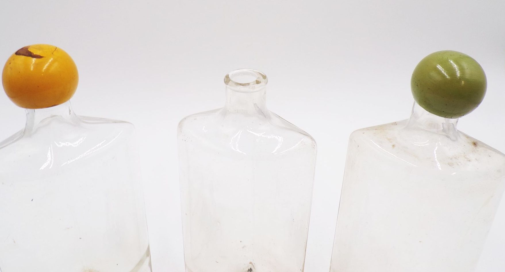 Alte Spender Haarwasser Frisör Barbier Glas 3 Stück Deko