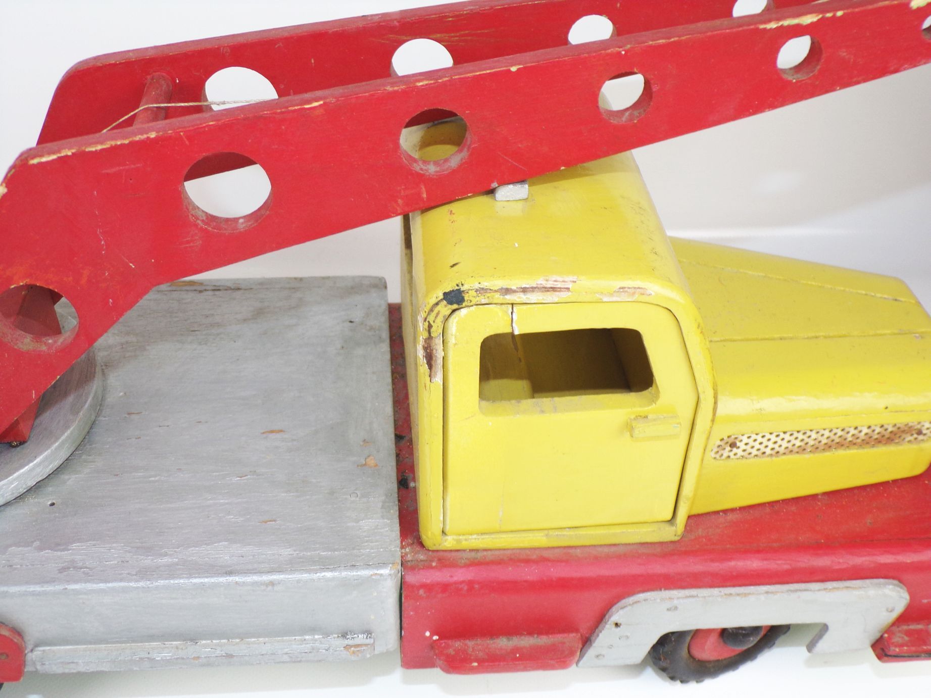 Alter Kranwagen DDR Holz Laster LKW truck um 1960