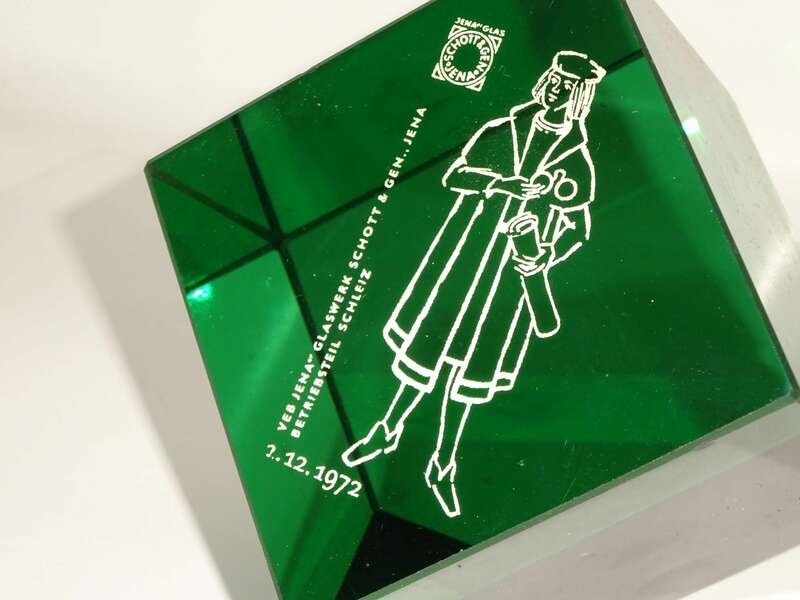 Auszeichnung VEB Jena Glaswerk Schott 1972 Briefbeschwerer paperweight